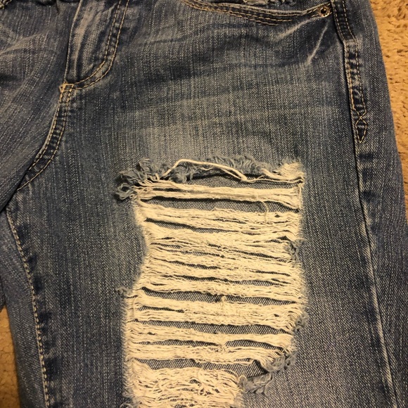 Ripped Mudd Capris - Picture 4 of 5